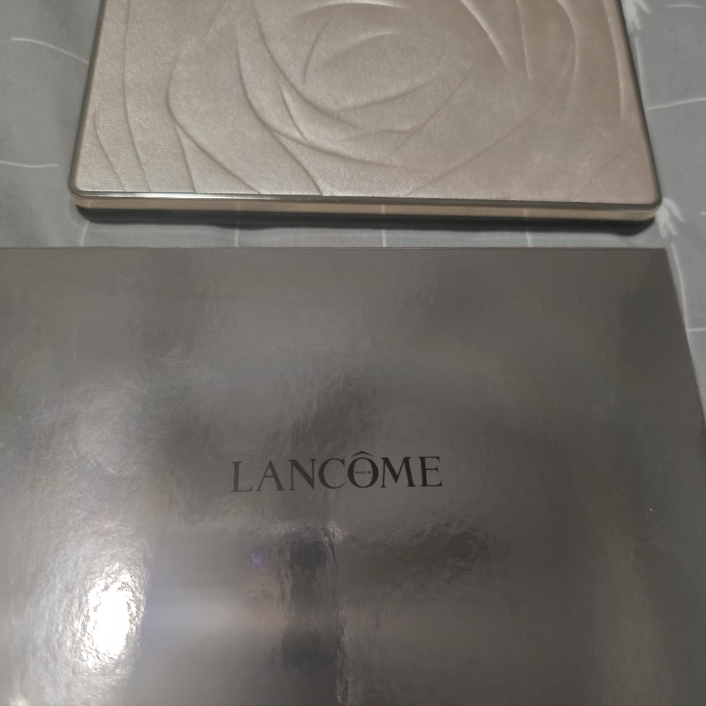 NWT Lancôme Rose Gold Eyeshadow Palette - Picture 4 of 5